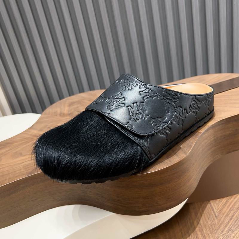Black Embossed-Panel Textured-Toe Mules