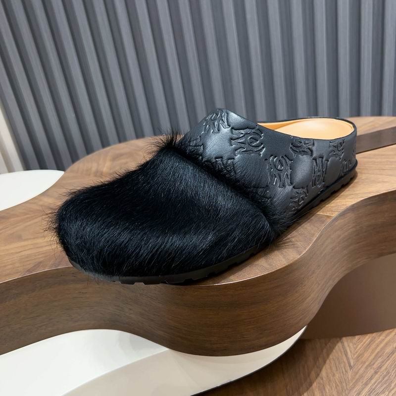 Black Embossed-Upper Textured-Toe Mules