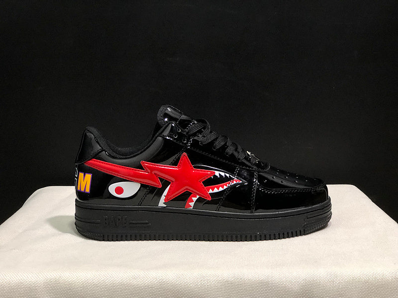 Black & Red Shark-Graphic Star-Detail Low-Top Sneakers