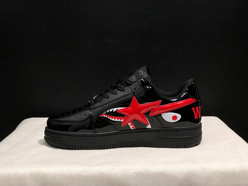 Black & Red Shark-Graphic Star-Detail Low-Top Sneakers