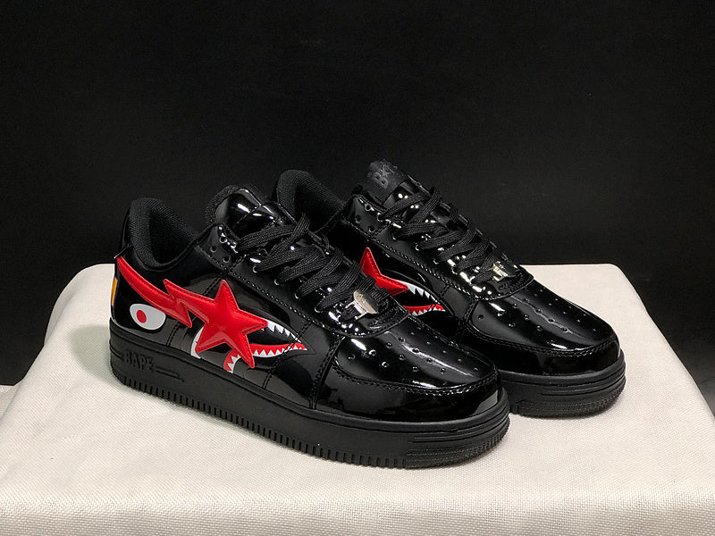 Black & Red Shark-Graphic Star-Detail Low-Top Sneakers