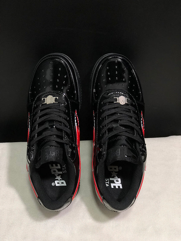 Black & Red Shark-Graphic Star-Detail Low-Top Sneakers