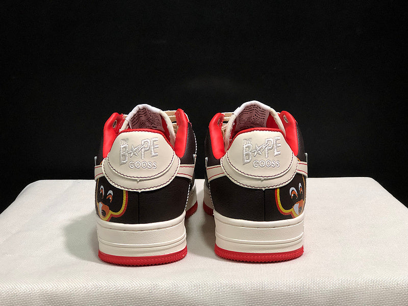Black, Cream & Red Star-Detail Low-Top Sneakers