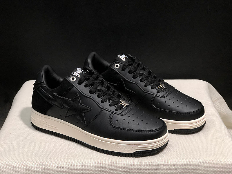 Black & Cream Star-Detail Low-Top Sneakers