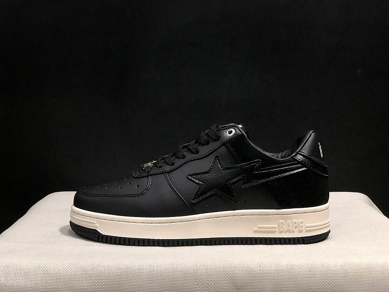Black & Cream Star-Detail Low-Top Sneakers