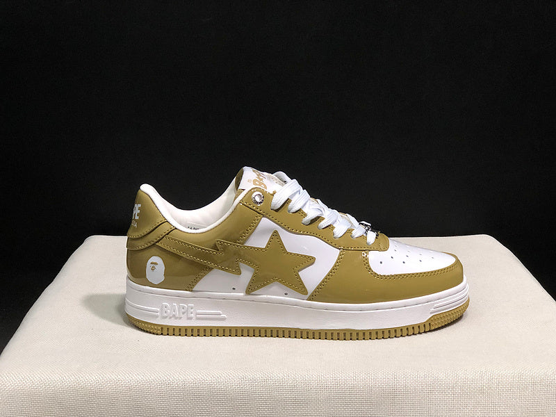 Olive & White Star-Detail Low-Top Sneakers
