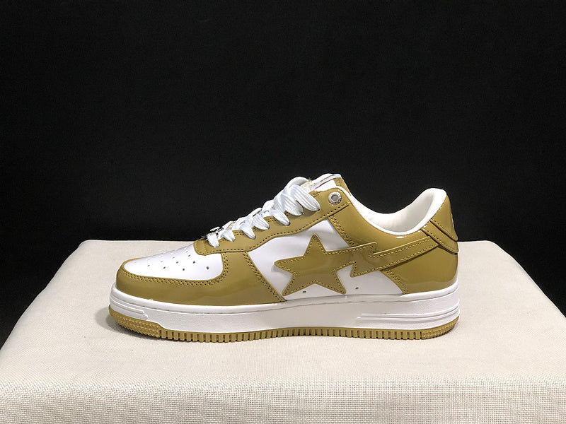Olive & White Star-Detail Low-Top Sneakers