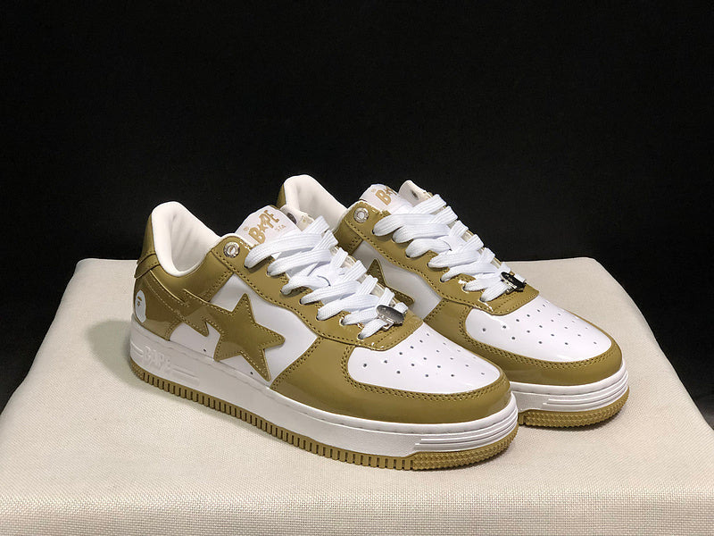 Olive & White Star-Detail Low-Top Sneakers