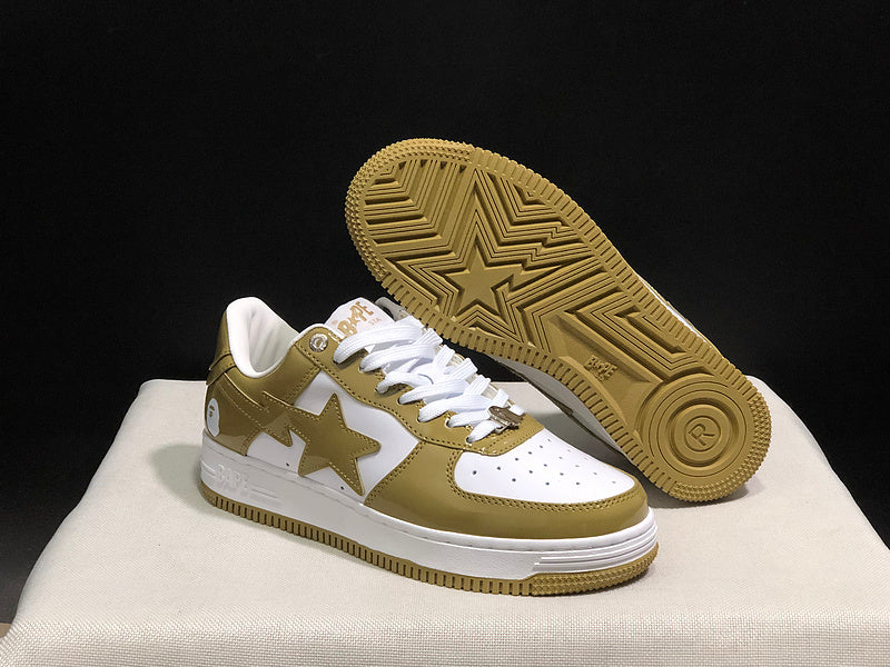 Olive & White Star-Detail Low-Top Sneakers