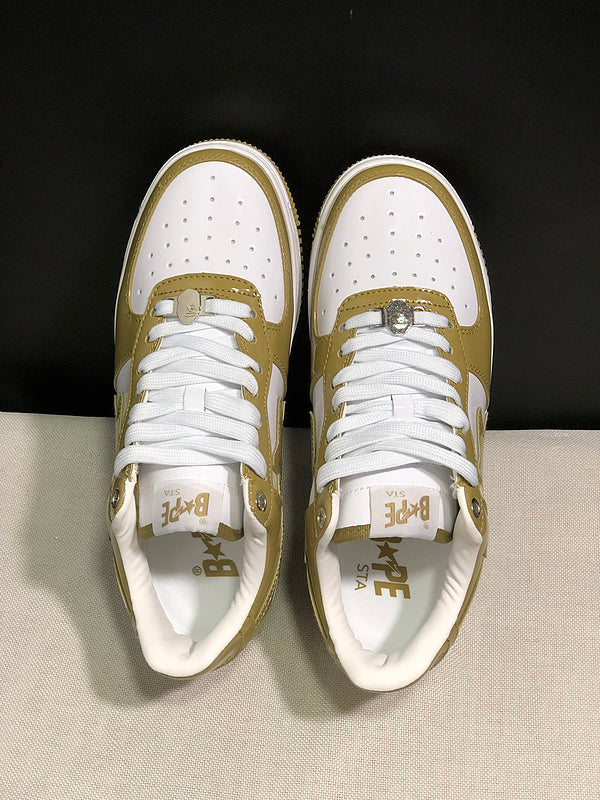 Olive & White Star-Detail Low-Top Sneakers