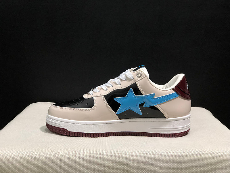 Cream & Black Blue-Star Low-Top Sneakers