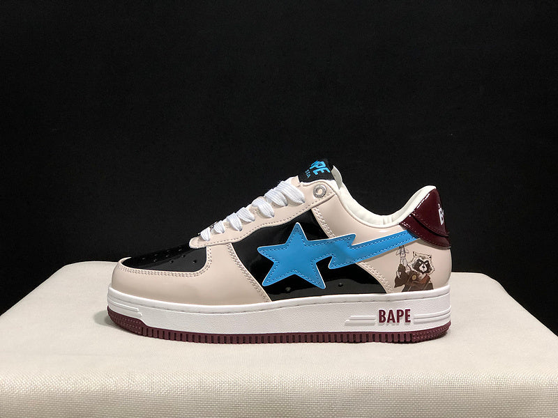 Cream & Black Blue-Star Low-Top Sneakers
