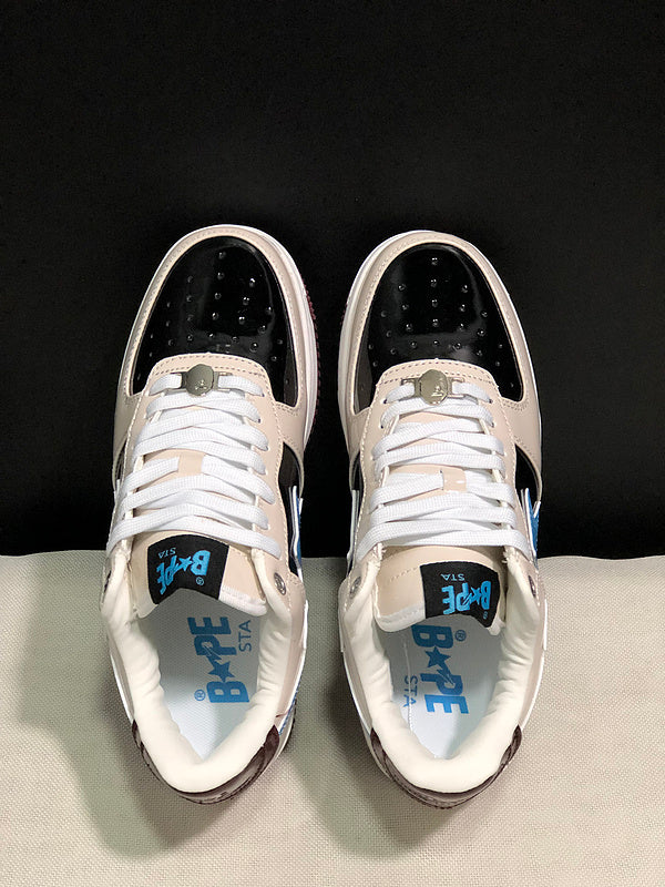 Cream & Black Blue-Star Low-Top Sneakers