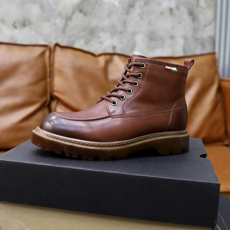 UGG Brown Lace-Up Ankle Boots with Plush Lining
