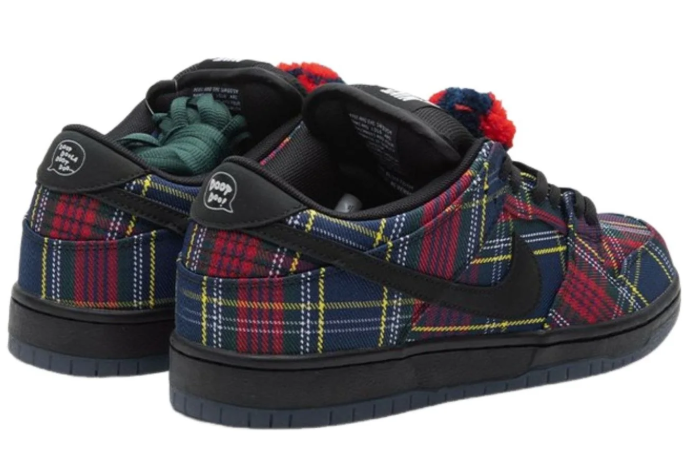 Nike SB x Nardwuar Dunk Low “Tartan”